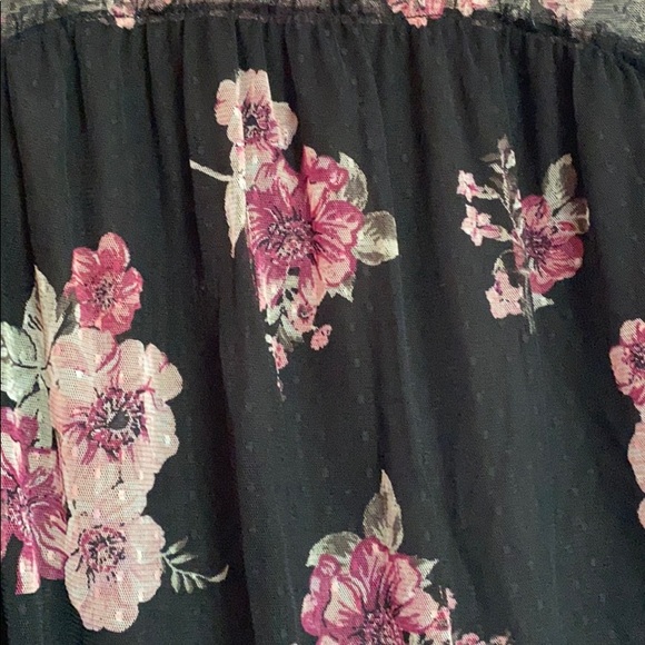 Blouse - Picture 2 of 8